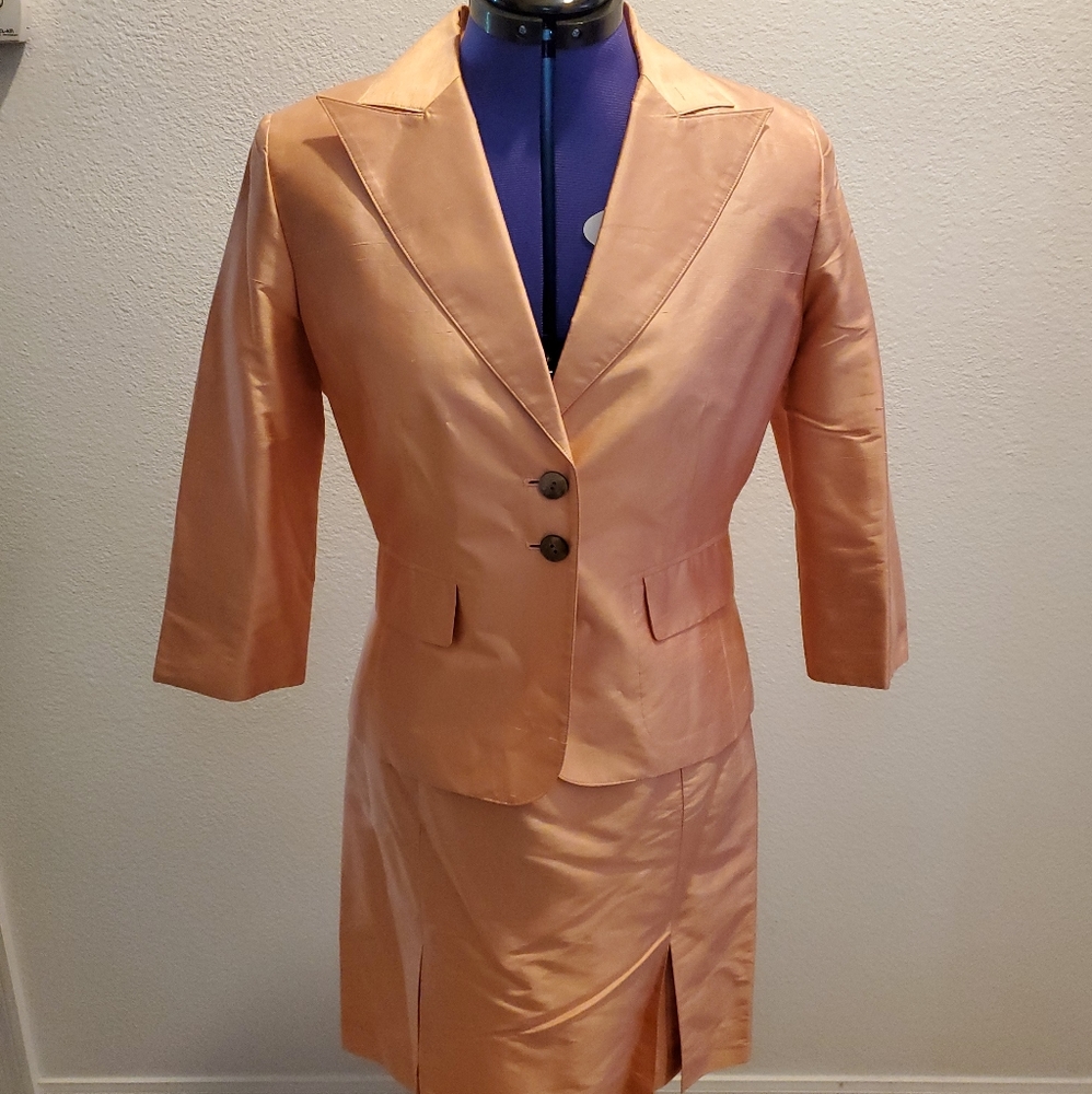 Prague Women's 2pc 100% Silk Skirt Suit